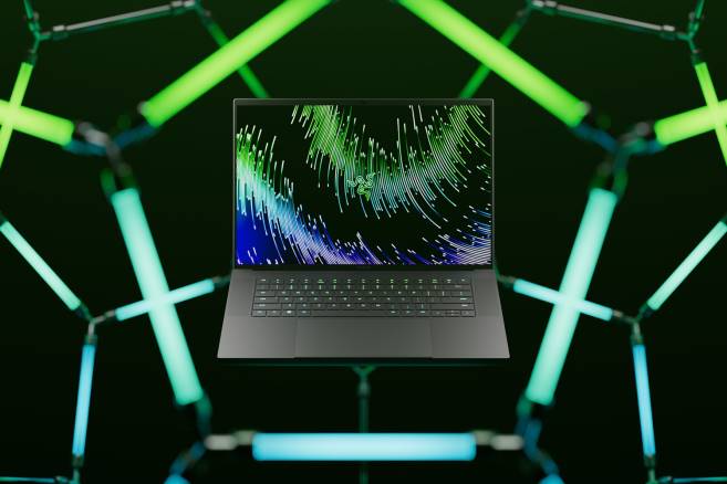 Razer tilpasse bladet 16 laptop én farge FL0B7