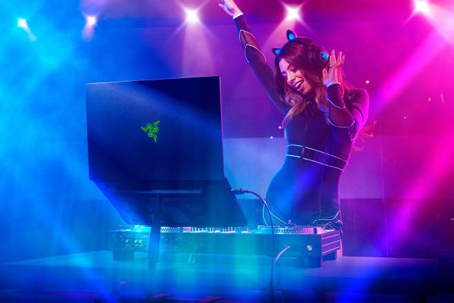 Razer tilpasse bladet 18 laptop én farge FL0B9