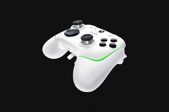 Razer Wolverine v2 chroma konsoll hvit FL0B161
