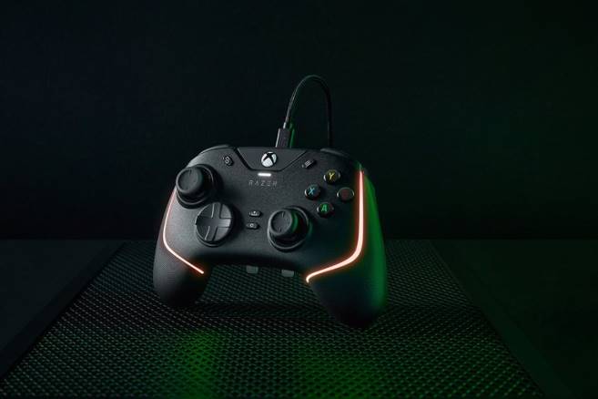 Razer Wolverine v2 chroma konsoll svart FL0B160