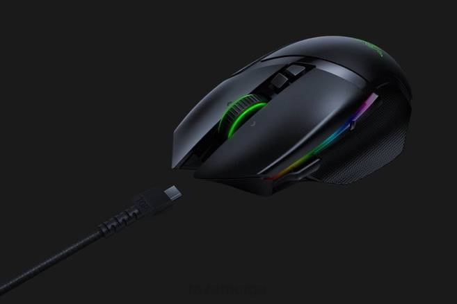Razer basilisk ultimate med ladestasjon mus én farge FL0B35