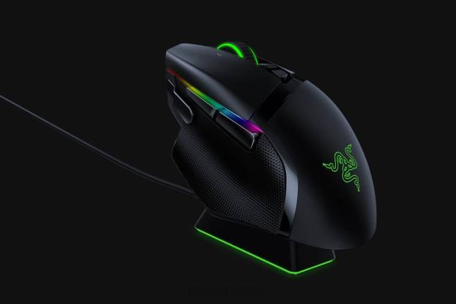Razer basilisk ultimate med ladestasjon mus én farge FL0B35
