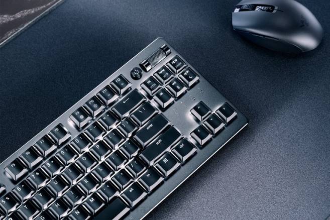 Razer deathstalker v2 pro tenkeyless - klikky optisk bryter - oss tastatur svart FL0B66