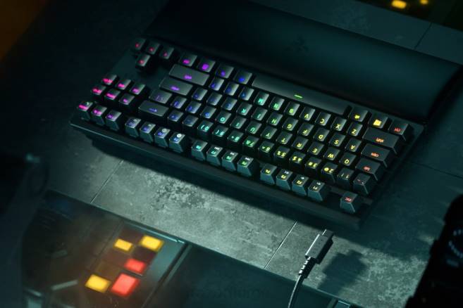 Razer huntsman v2 tenkeyless - klikky optisk bryter - oss tastatur svart FL0B71